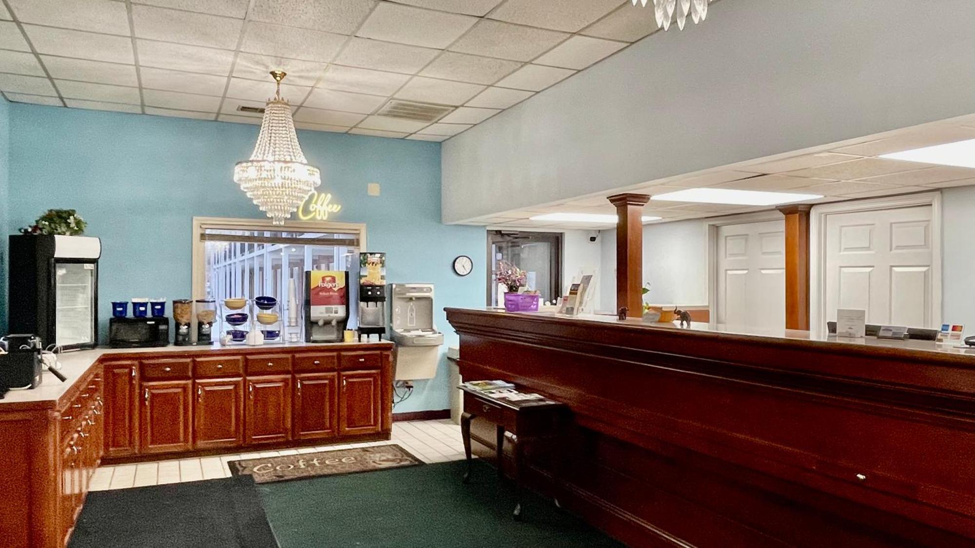 Hamilton Inn Jonesville I-77 Экстерьер фото